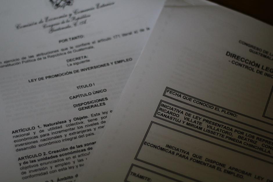 Tanto el PP y Líder desean llevarse el crédito de la aprobación de la Ley de Inversión y Empleo, cada uno con su propia versión, pero una podría favorecer al candidato del bloque legislativo rojo. (Foto: Alexis Batres/Soy502)