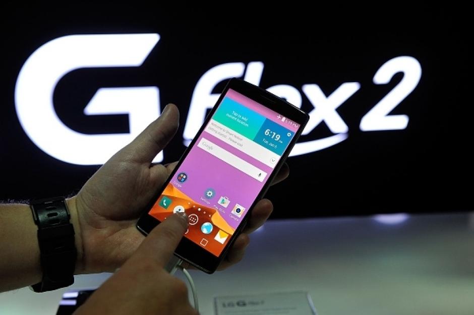 El LG G Flex 2 posee una pantalla OLED de 5.5 pulgadas. (Foto: Getty Images)