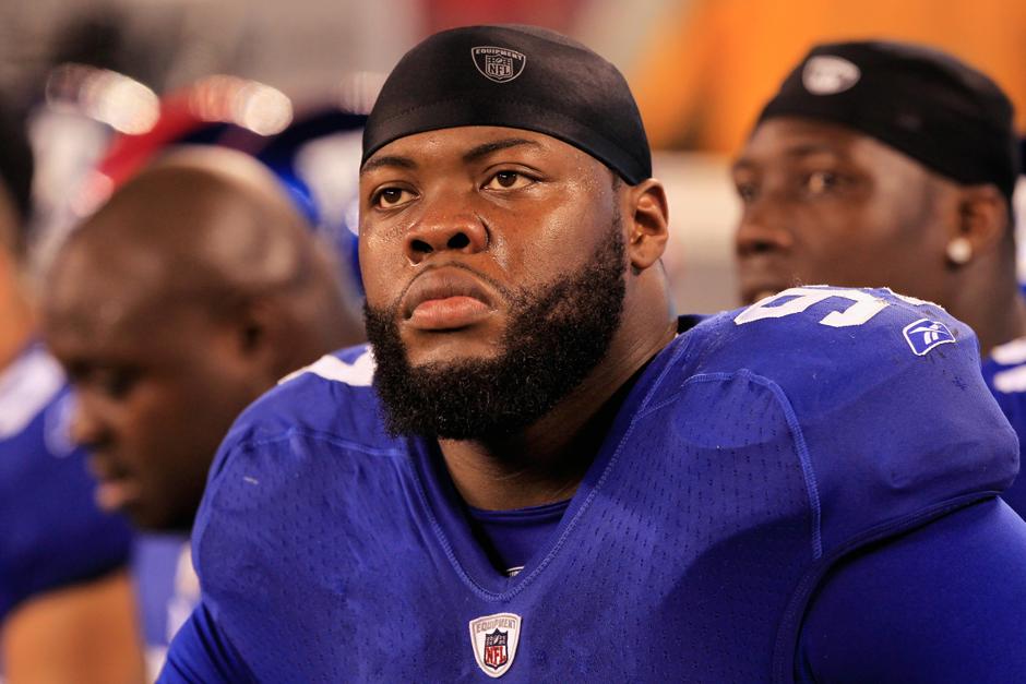 Linval Joseph estar&aacute; cinco temporadas con los Vikingos de Minnesota. (Foto: newyork.cbslocal.com)