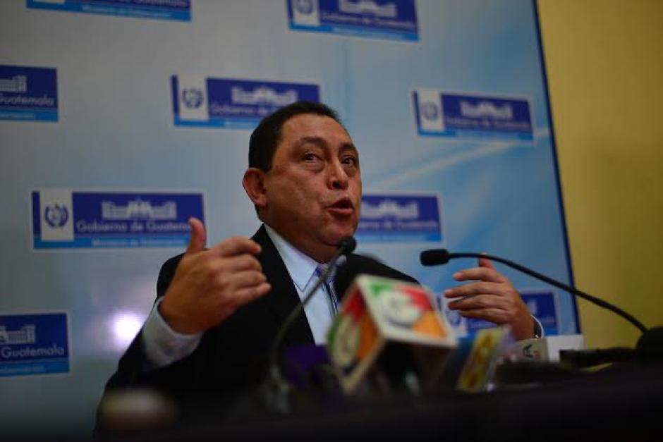 El hasta este jueves, Ministro de Gobernación Mauricio López Bonilla, se refirió a las "presiones" que motiviaron su recnuncias. &nbsp;(Foto: Wilder López/Soy502)&nbsp;