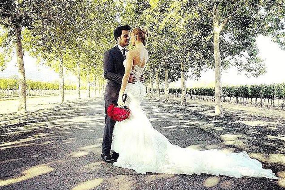 Hace unos meses, el cantante coment&oacute; que planeaba casarse en breve. "Esa sortija (de compromiso) est&aacute; brillando m&aacute;s que nunca y nos casamos pronto, este a&ntilde;o, y va a ser algo muy privado, muy familiar y muy especial". (Foto: Facebook)