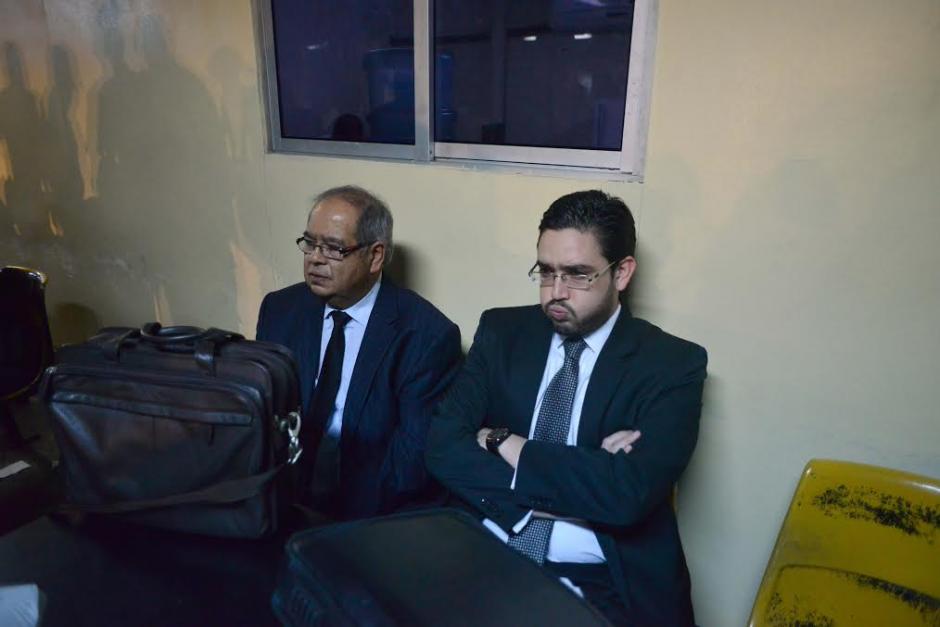 El expresidente del IGSS, Luis Reyes May&eacute;n, fue detenido esta tarde en la Torre de Tribunales luego de acudir esta ma&ntilde;ana de manera voluntaria a la judicatura. (Foto: Jes&uacute;s Alfonso/Soy502)
