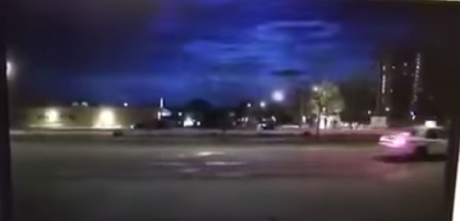 Captan un b&oacute;lido en Portland. (Captura de pantalla: MassLive/YouTube)