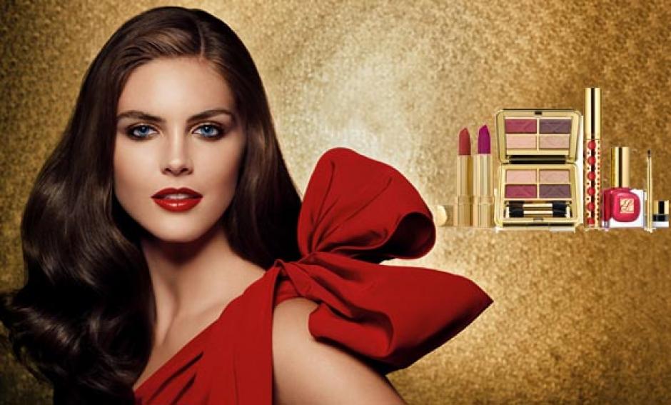 El rojo no pasa de moda y lo puedes usar sin verte como "femme fatale".