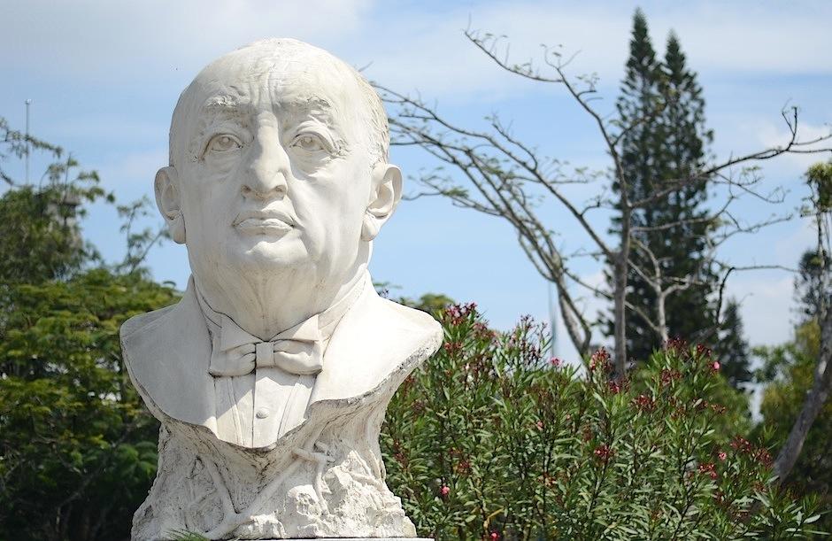 El Premio Nobel de Literatura, Miguel Ángel Asturias, recibe un homenaje con motivo de los 115 años de su nacimiento, el 19 de octubre de 1899. &nbsp;