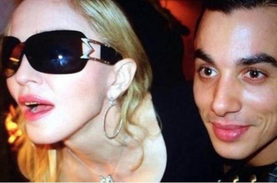 El nombre del nuevo novio de la reina del pop, Madonna, es Timor Steffens, un bailar&iacute;n joven y escultural.