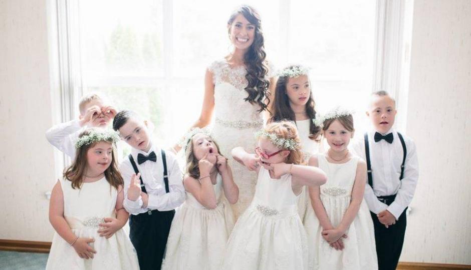 Cuando sus alumnos ingresaron junto a ella todos lloraron en la sala. (Foto: Facebook/Kinsey French)