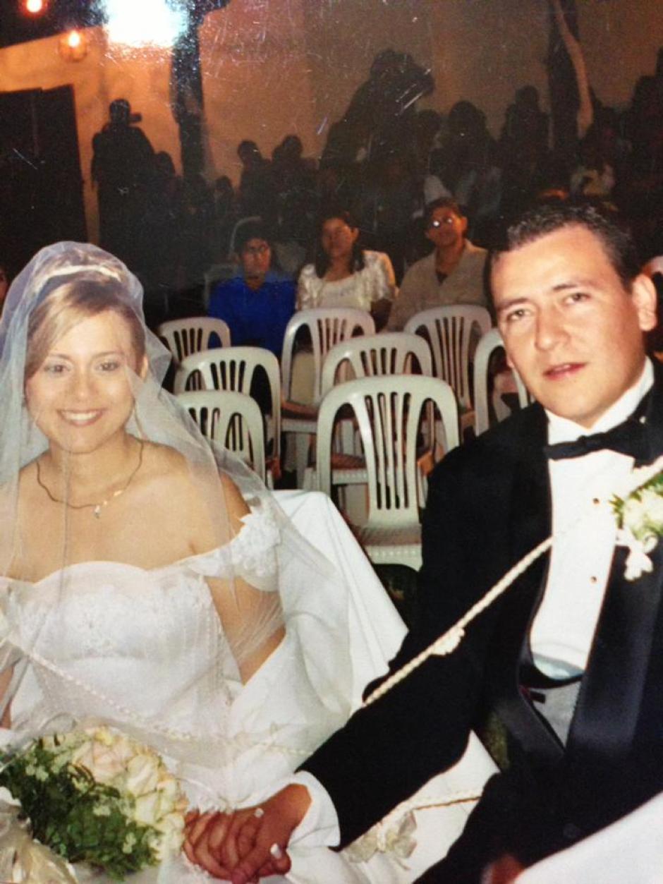 La magistrada Beyla Estrada Barrientos está casada con el Secretario de Comunicación Social de la Presidencia Alfredo Brito desde 2004. (Foto: Facebook)&nbsp;