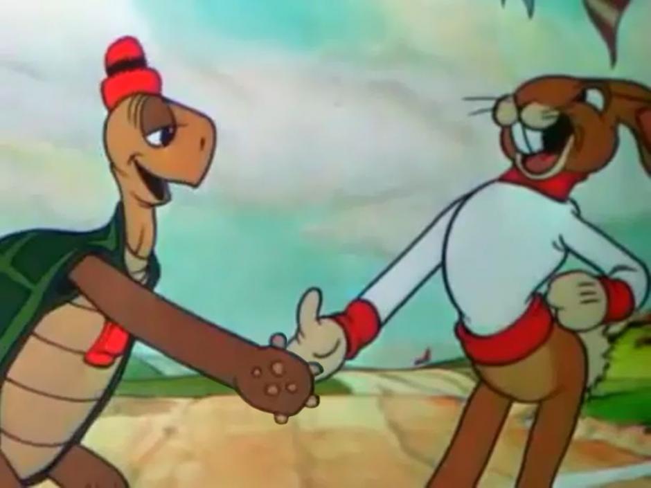 La f&aacute;bula de "La Liebre y la Tortuga" fue recreada con animales reales. (Imagen: elcomercio.pe)