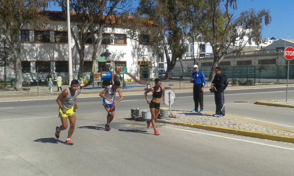 Erick Barrondo, Jaime Quiyuch y Mirna Ortiz, en plena pr&aacute;ctica en Portugal. (Foto: Facebook)