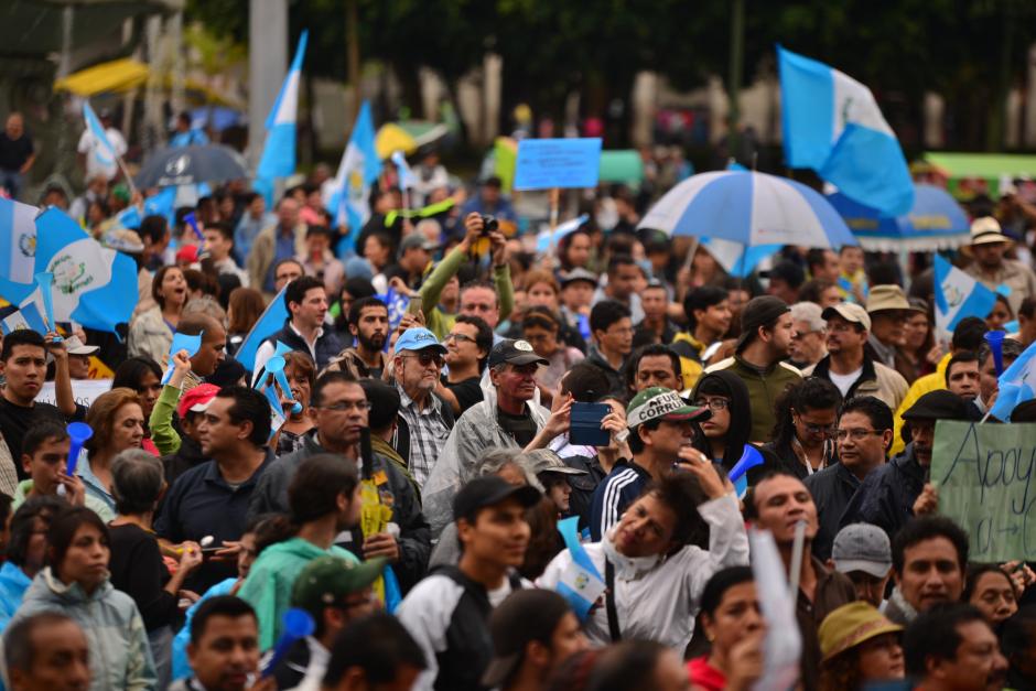El colectivo "Cadena humana renuncia ya" anunció que realizarán un plantón frente al Congreso de la República. (Foto: Archivo Soy502)