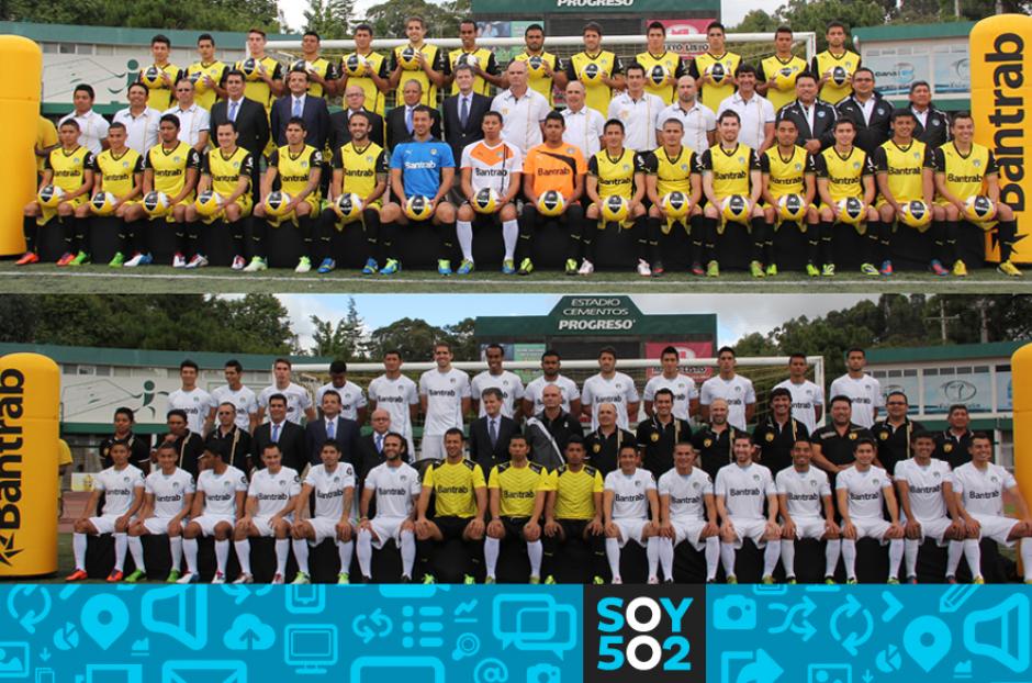 Los jugadores, cuerpo t&eacute;cnico y dirigencia de Comunicaciones posaron para la fotograf&iacute;a oficial del club. (Luis Barrios/Soy502)