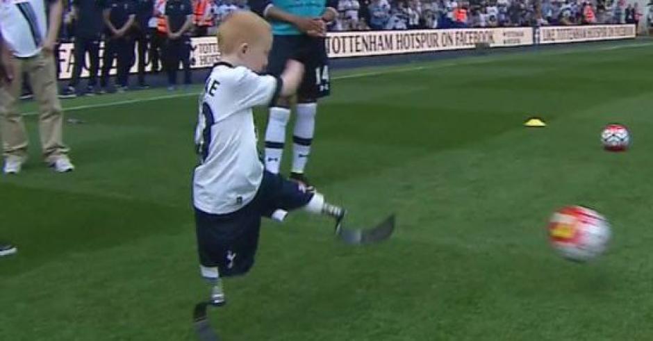 El pequeño Marshall disfrutó conociendo a sus ídolos del Tottenham Hotspur. (Foto: Twitter)