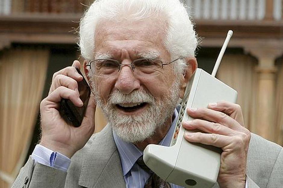 Hace 42 a&ntilde;os Martin Cooper realiz&oacute; la primera llamada desde un dispositivo m&oacute;vil. (Foto: EFE)