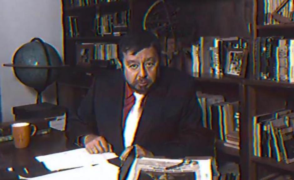 Netflix utiliz&oacute; al personaje de Jaime Maussan para confirmar la segunda temporada de Stranger Things. (Foto: eluniversal.com.mx)