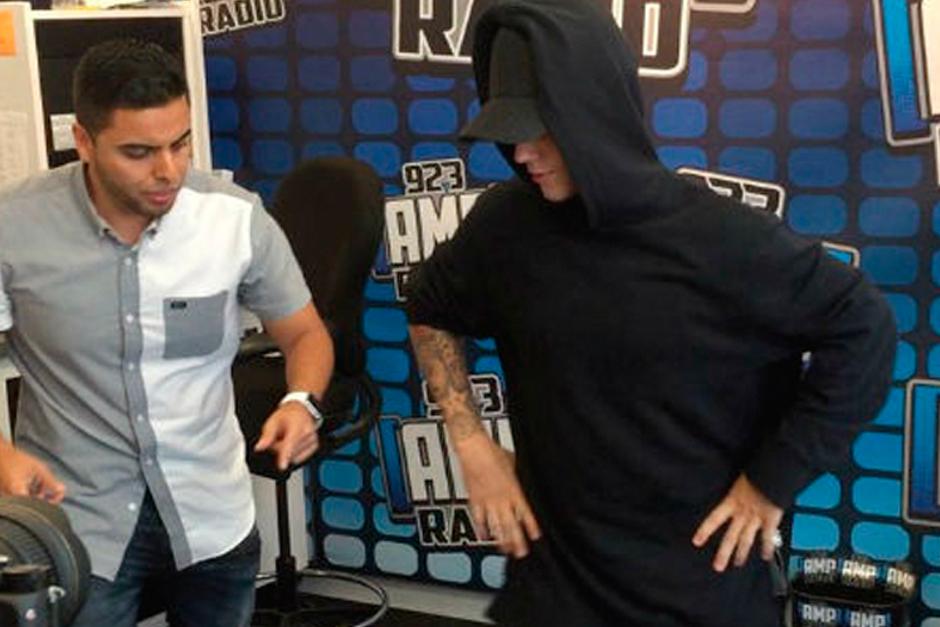 Justin Bieber dio unos pasos de baile al ritmo de merengue. (Imagen: YouTube)