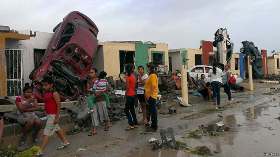 La fuerza del tornado estremeci&oacute; a los habitantes de Ciudad Acu&ntilde;a en M&eacute;xico. &nbsp;(Foto: BBC)&nbsp;