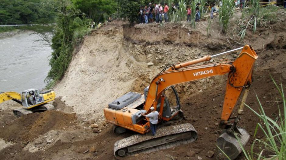Un total de 13 empeados de la mina de oro a&uacute;n permanecen soterrados. (Foto Infobae)