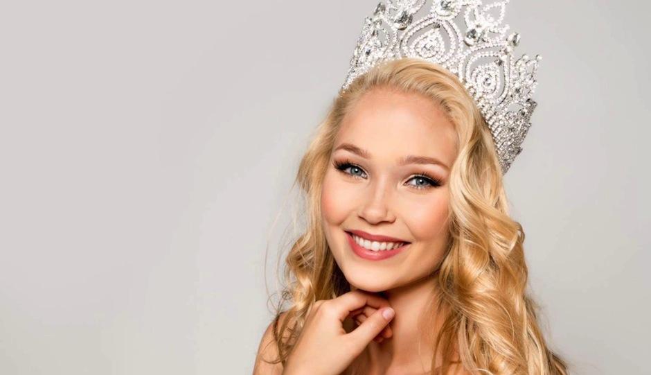 Arna Yr J&oacute;nsd&oacute;ttir renunci&oacute; al ser obligada a perder peso en concurso de belleza. (Foto: El Pa&iacute;s)