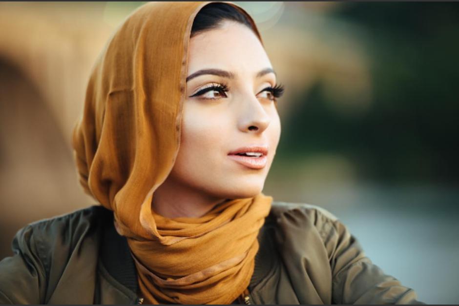 En septiembre reci&eacute;n pasado fue publicada la primera edici&oacute;n de la revista Playboy en la que aparece una mujer musulmana. (Foto: Instagram)