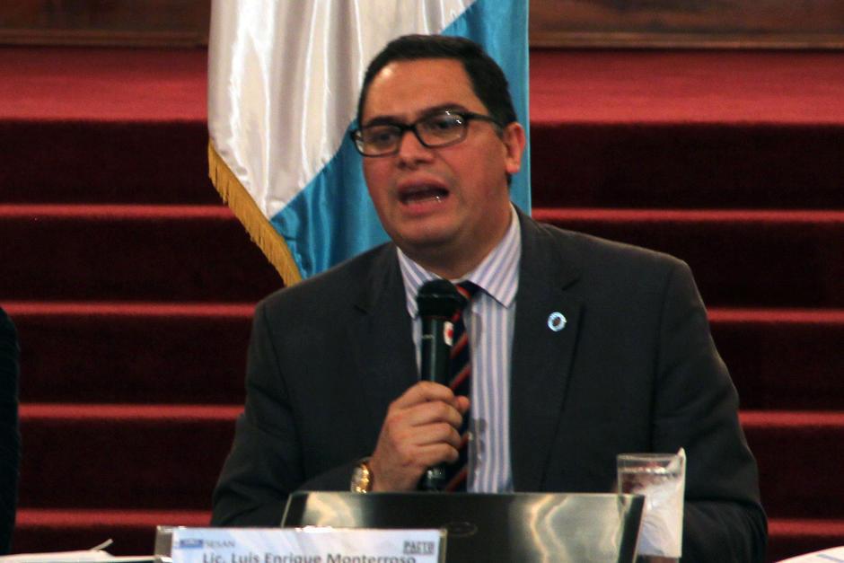 Luis Enrique Monterroso presentó su renuncia al cargo como Ministro de Salud. (Foto: Archivo/Soy502)