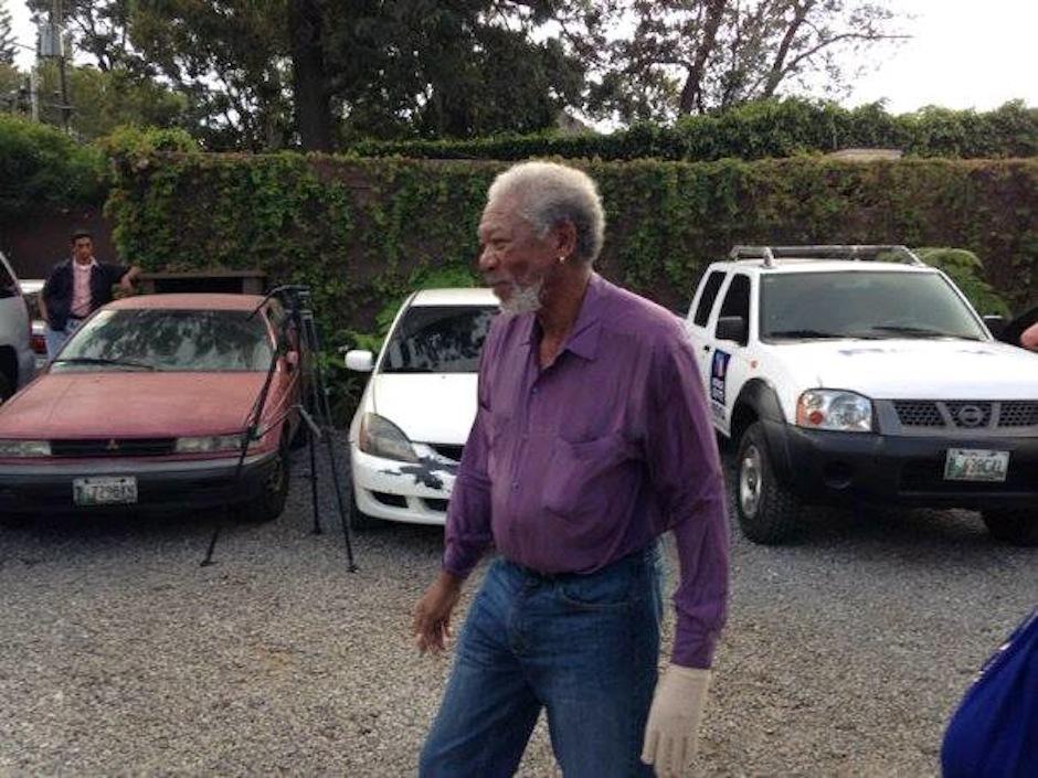El actor Morgan Freeman es ganador de un Oscar e interpretó el papel de Nelson Mandela en 2009. Hoy se encontraba en un restaurante, en Guatemala. (Foto: Azteca Guatemala)