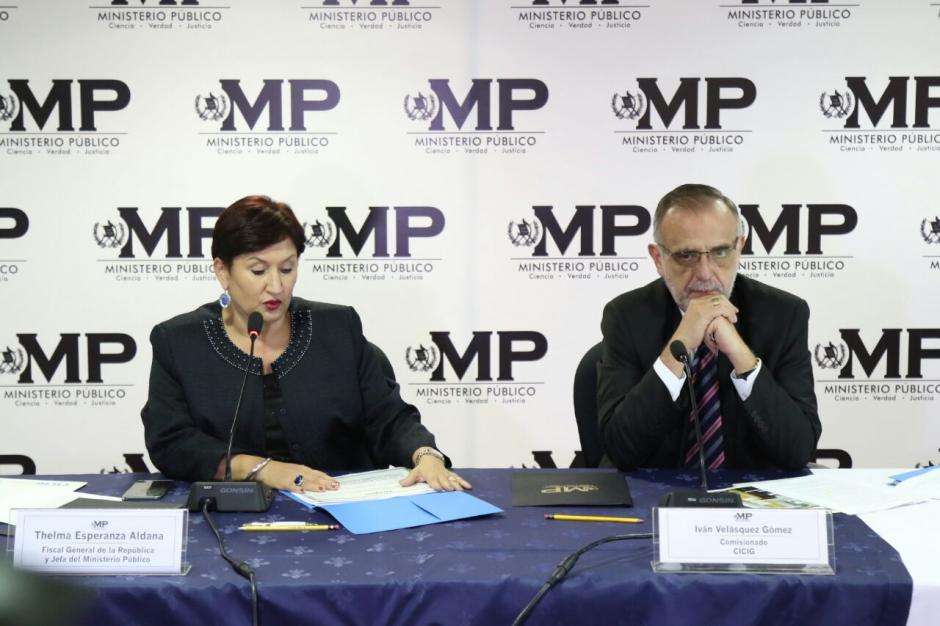 La fiscal general Thelma Aldana y el jefe de la CICIG Iv&aacute;n Vel&aacute;squez. (Foto: Alejandro Bal&aacute;n/Soy502) 