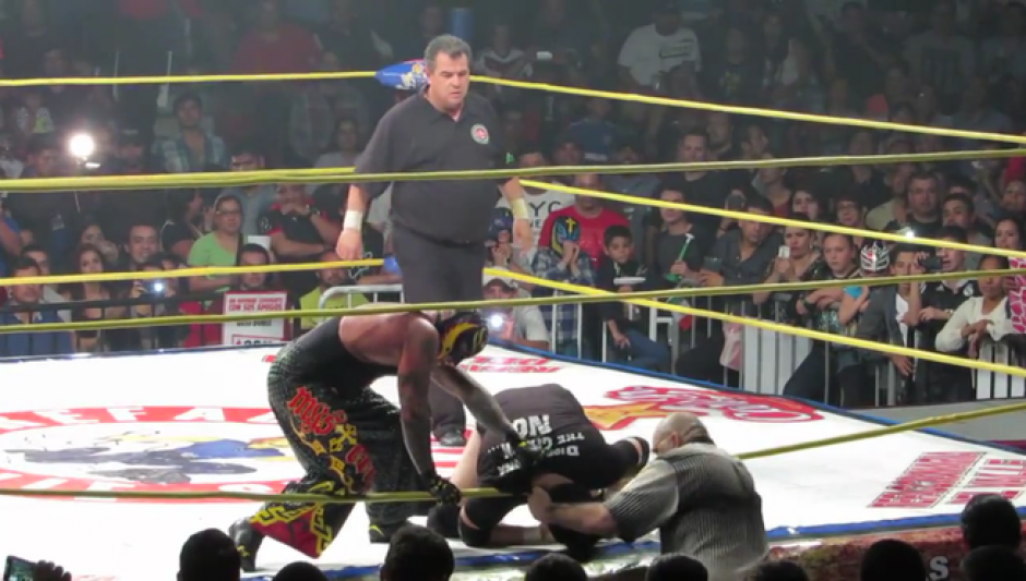 El médico y vocero de la familia del Hijo del Perro Aguayo y El Khan del Mal reconocen que la noche en que murió el luchador no hubo negligencia médica. &nbsp;(Foto: Internet)&nbsp;