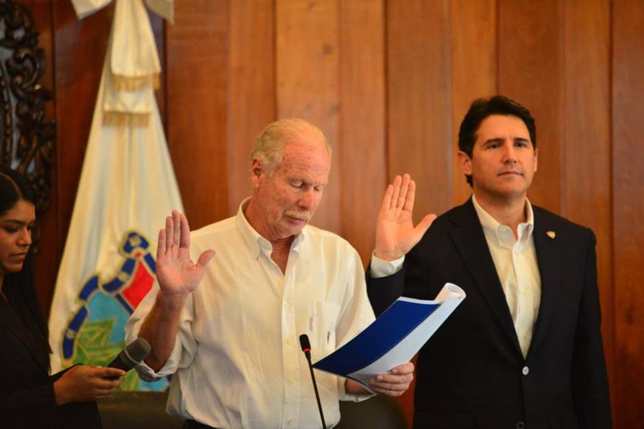 &Aacute;lvaro Arz&uacute; jurament&oacute; a los miembros del Concejo Municipal. &nbsp;(Foto: &nbsp;Jes&uacute;s Alfonso/Soy502)&nbsp;