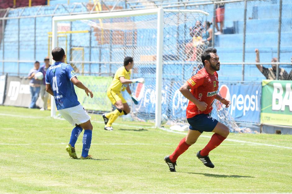 Carlos Ruiz marc&oacute; el gol de Municipal. (Foto: Nuestro Diario)