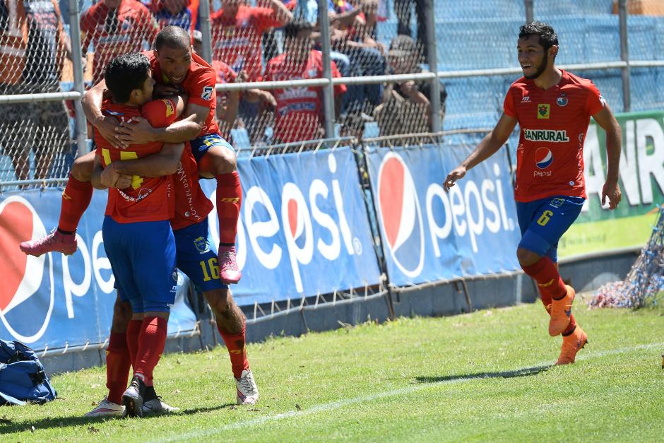 Municipal gole&oacute; a Petapa y pasa a ocupar el liderato del Torneo Clausura 2016. (Foto: Nuestro Diario)