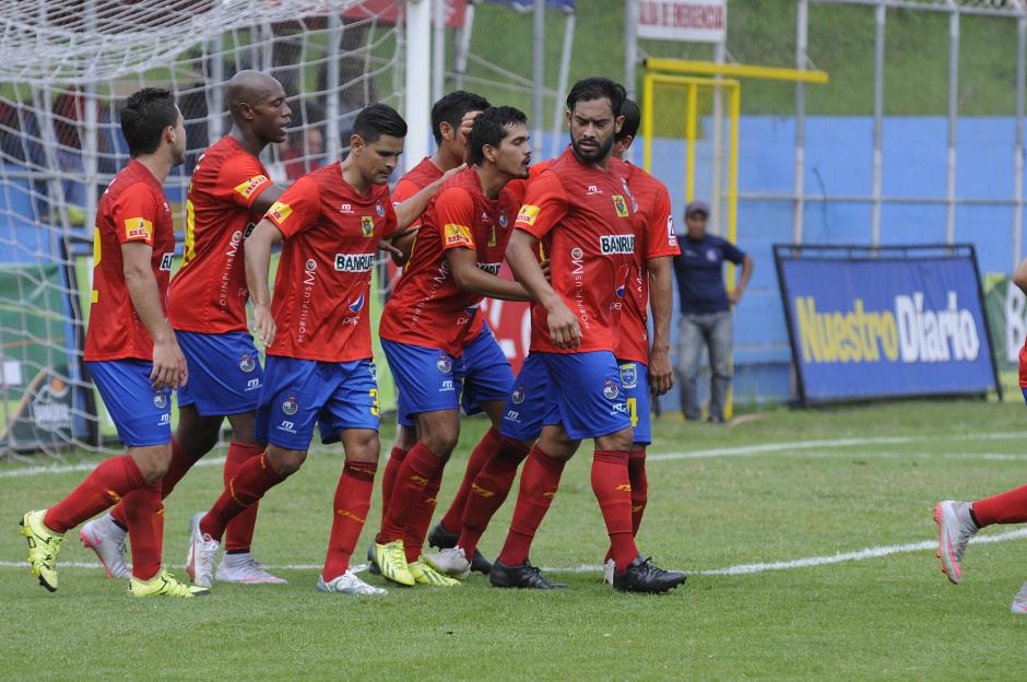 Los rojos ganaron su segundo partido del Torneo Apertura 2015. (Foto: Orlando Chile/Nuestro Diario)&nbsp;