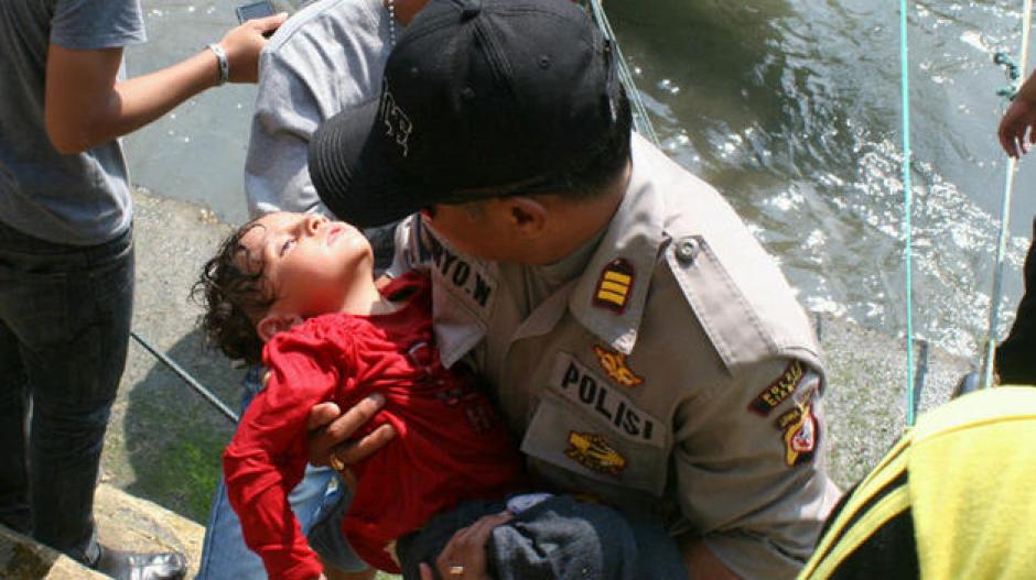 Las autoridades de Indonesia consideran que al menos 80 personas viajaban en la embarcaci&oacute;n