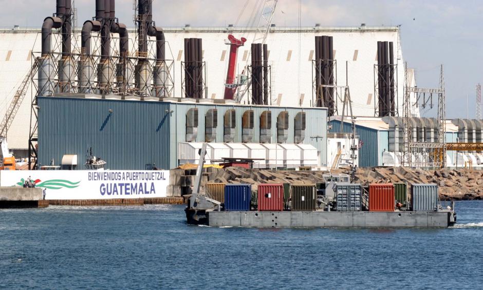 Las instalaciones de Puerto Quetzal son una de las principales entradas de mercanc&iacute;as en el pa&iacute;s. (Foto: Embajada EEUU)