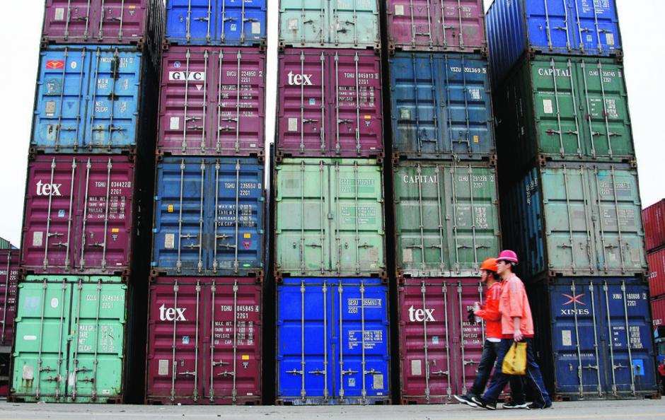 Guatemala avanza econ&oacute;micamente pero va con paso lento. &nbsp;En el camino a una &oacute;ptima situacion debe sortear a&uacute;n varios obst&aacute;culos en el camino. Foto: Puerto Quetzal/Naci&oacute;n