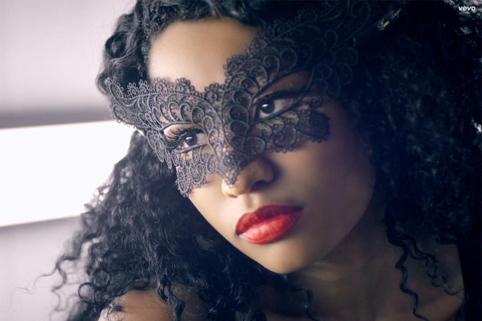 La rapera Nicki Minaj comparte la canci&oacute;n con Drake, Lil&acute; Wayne y Chris Brown.