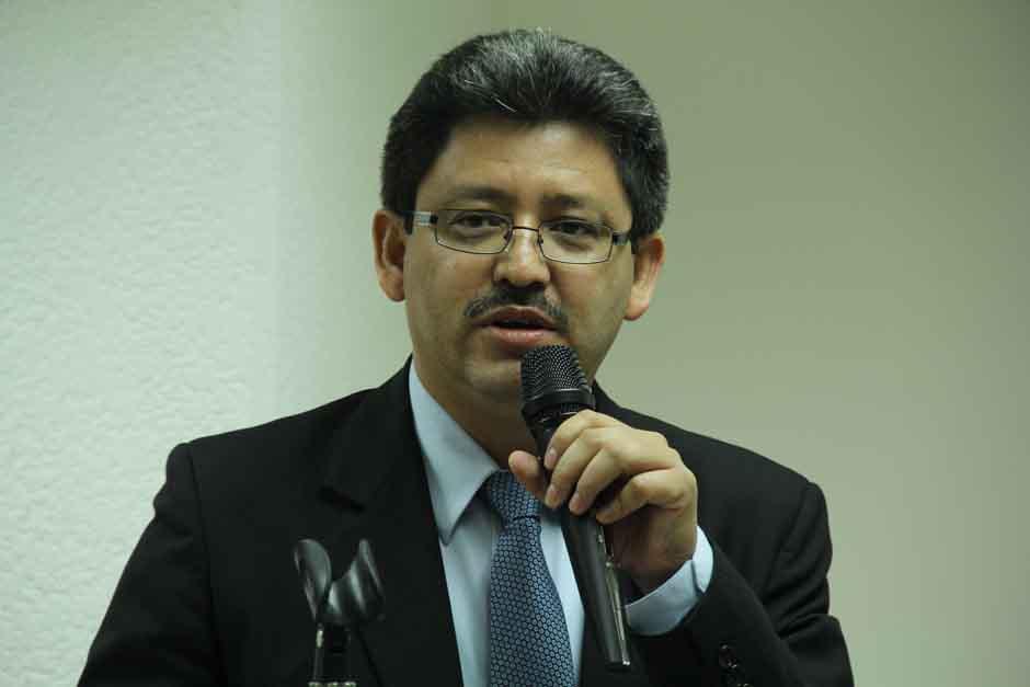 Omar Franco, jefe de la SAT, destacó que se detectaron a más de 18 mil contribuyentes que pudieron afectar la recaudación del ISR. (Foto: Archivo/Soy502)