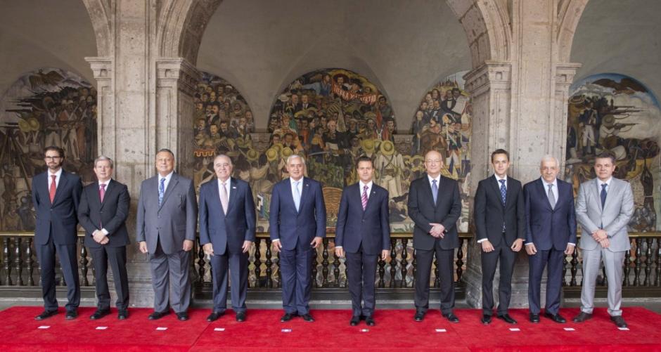 En la reuni&oacute;n estuvo el guatemalteco Mario L&oacute;pez Estrada, el presidente de Tigo. (Foto: Canciller&iacute;a M&eacute;xico)