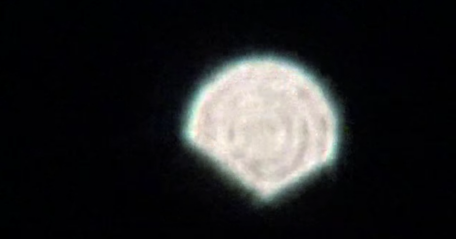 Captan en Siberia un extraño objeto que brilla. (Captura de pantalla: Татьяна Сергеева/YouTube)