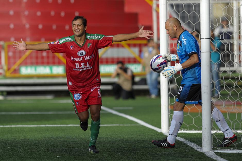 &Aacute;ngelo Padilla suma 11 goles en 3 torneos en Costa Rica.