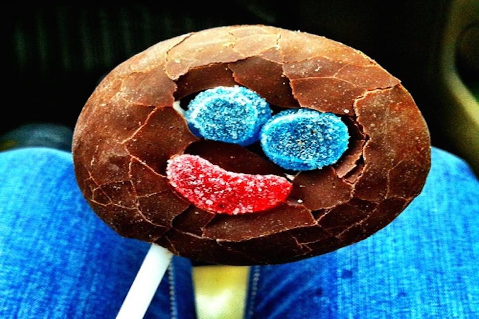Las Paleta Payaso son de chocolate con gomitas que simulan una carita feliz. (Foto: sabiasquevm.blogspot.com)