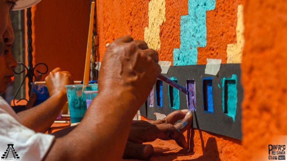 El proyecto "Pintando Santa Catarina Palop&oacute;" es cada vez m&aacute;s una realidad. (Foto: Chapin Films)