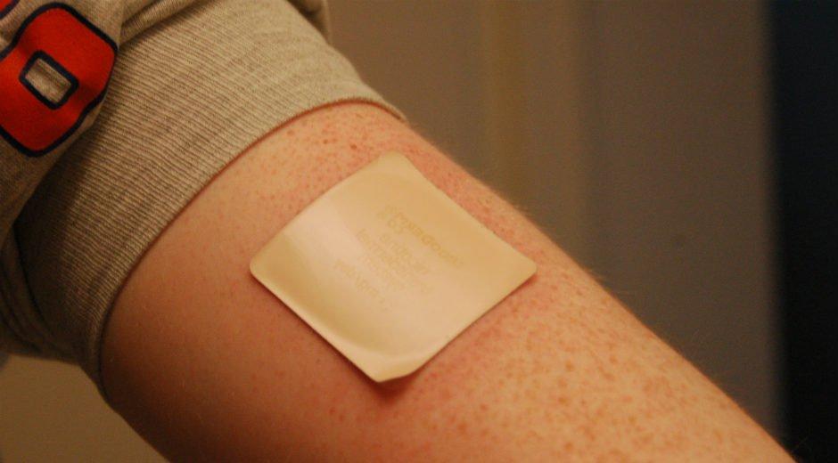 Un peque&ntilde;o parche de insulina, cuadrado y no m&aacute;s grande que un c&eacute;ntimo de d&oacute;lar, podr&iacute;a sustituir a las inyecciones para diab&eacute;ticos. (Foto: Globovision)