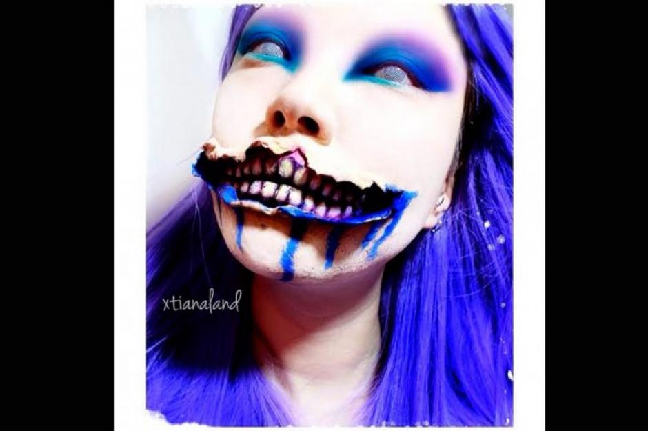 Dif&iacute;cil encontrar una boca m&aacute;s fea que esta, realizada en tonos azules y morados. (Foto Xtianaland/Instagram).&nbsp;