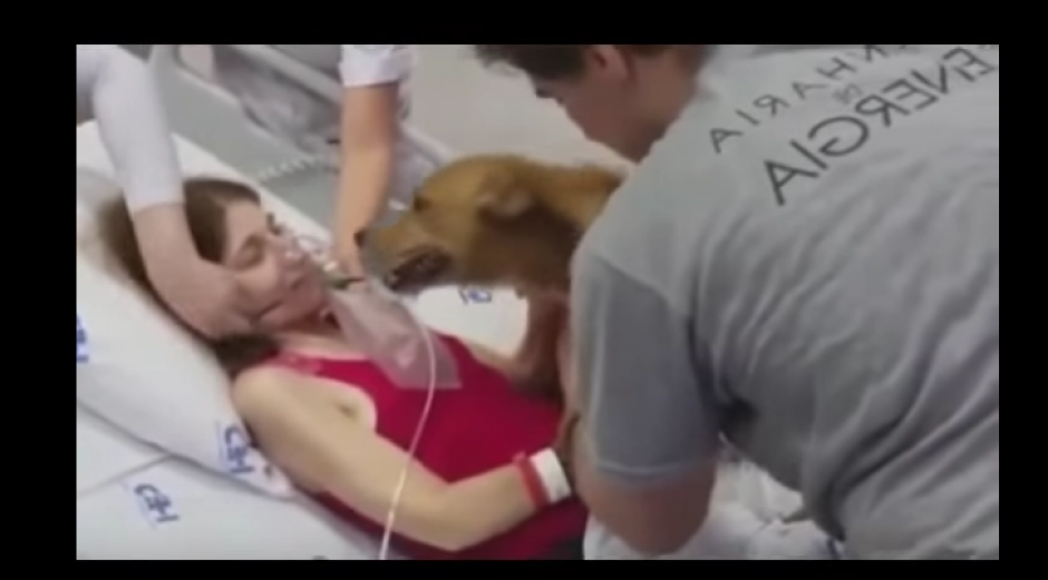 Una linda joven con c&aacute;ncer terminal cumpli&oacute; su deseo. (Foto YouTube)