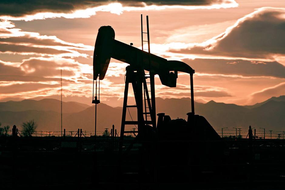 Los precios del petr&oacute;leo volver&aacute;n a la normalidad, ya que la producci&oacute;n para este a&ntilde;o refleja una baja en las previsiones, esto reduce la oferta, aumenta la demanda y el precio, por defecto se incrementa. (Foto: Archivo)