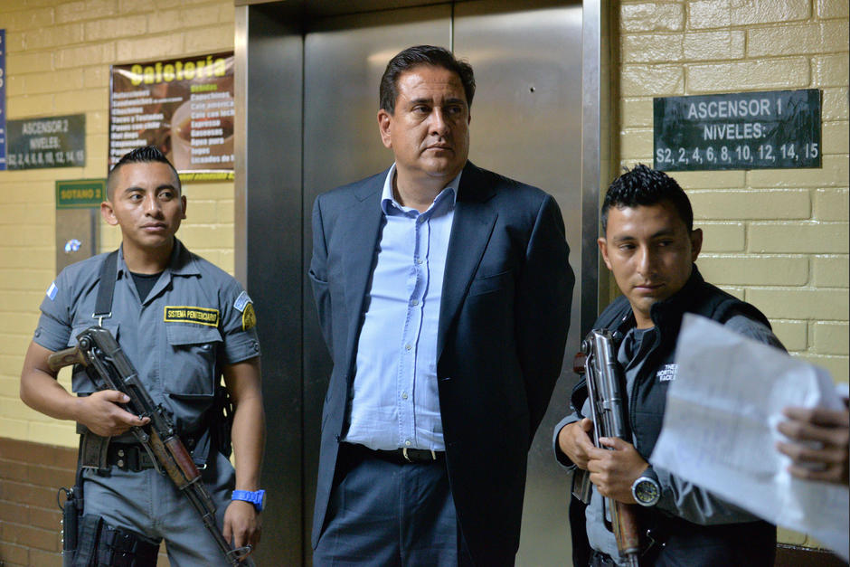 El MP present&oacute; una acusaci&oacute;n en contra de Gustavo Alejos y los otros 12 involucrados en el caso Negociadores de la Salud. (Foto: Archivo/Soy502)