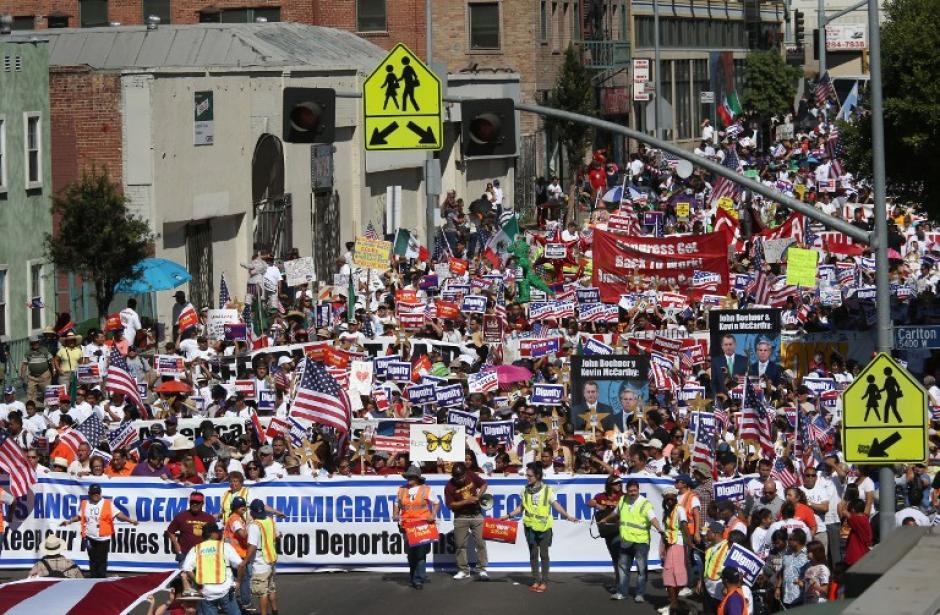Miles de inmigrantes recorrieron las calles en diferentes ciudades de Estados Unidos para exigir a los congresistas la aprobaci&oacute;n de la Reforma Migratoria.
