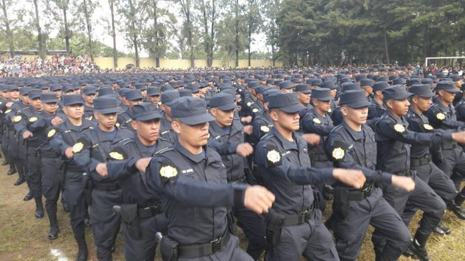 Los nuevos agentes se incorporan a los operativos de seguridad ciudadana. (Foto: PNC)