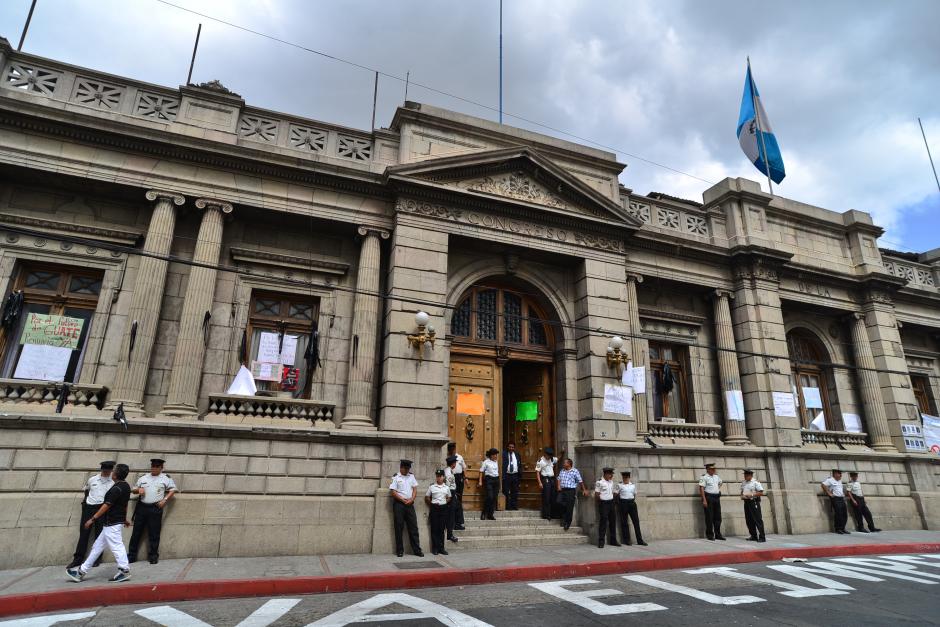 En total 87 diputados podrían ser reelectos para un nuevo periodo legislativo, según una proyección de ASIES que se basa en los resultados obtenidos en las elecciones pasadas. Pese a ser solo una especie de "quiniela", brinda un panorama de cómo quedarían las fuerzas en el Congreso. (Foto: Wilder López/Soy502)